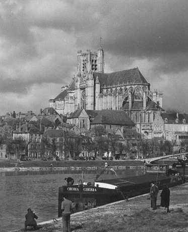 Seen from across the river Yonne, from the south east