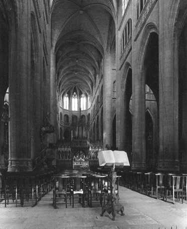 Central nave looking east