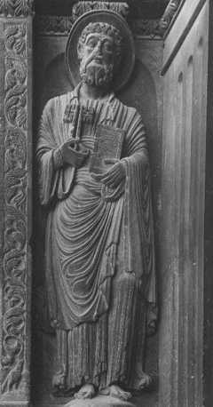 Westportaal, linker portaalwang, detail: Petrus