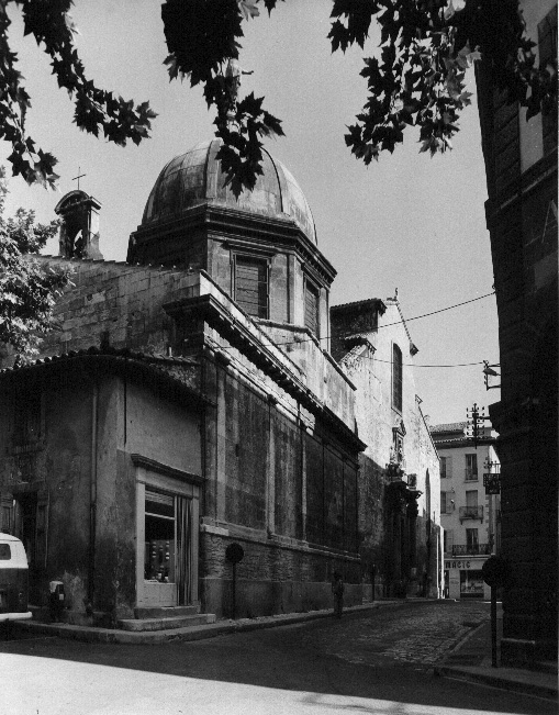 Westfacade en exterieur van Chapelle Sainte-Anne  vanuit het noordwesten