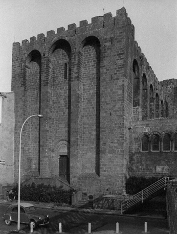 Westfacade