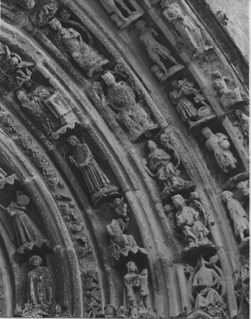 Westfacade, rechter portaal, detail: voussures rechts