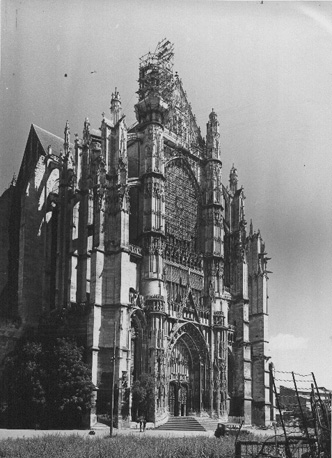 Zuidtransept vanuit het zuidwesten