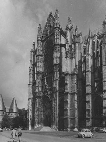 Zuidtransept vanuit het zuidoosten