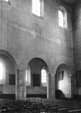 Interieur van het Basse-Oeuvre naar het zuidwesten
