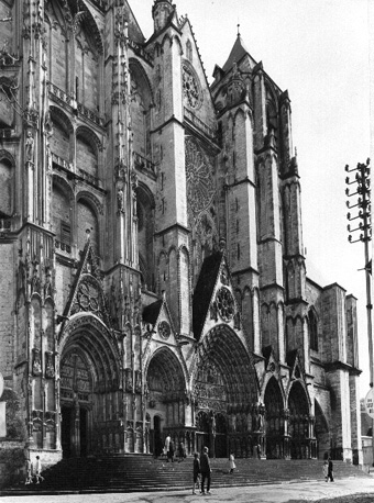 Westfacade vanuit het noordwesten