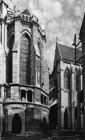 Straalkapel en kapel van Saint Piat met trap