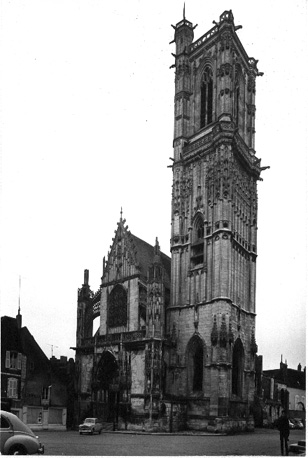 Westfacade gezien vanuit het zuidwesten