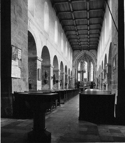 Gezicht naar het oosten vanuit de narthex