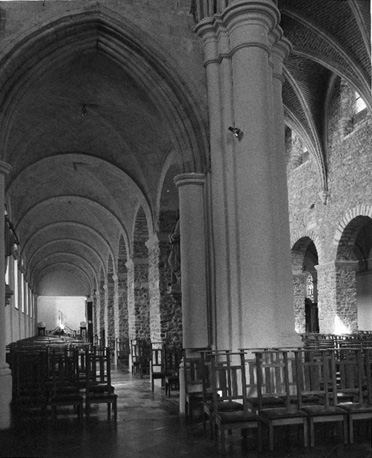 Gezicht in de zuidbeuk vanuit het zuidtransept