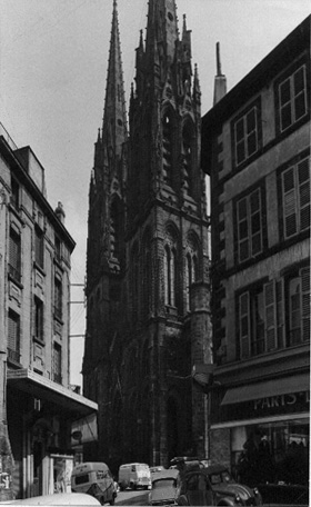 Westfacade gezien vanuit het zuidwesten van de stad