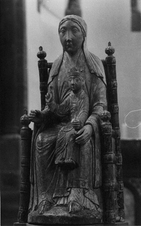 Tronende Maria, het Christuskind zit recht op haar schoot (Sedes Sapientiae)