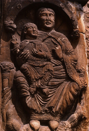Timpaan: Sedes Sapientiae