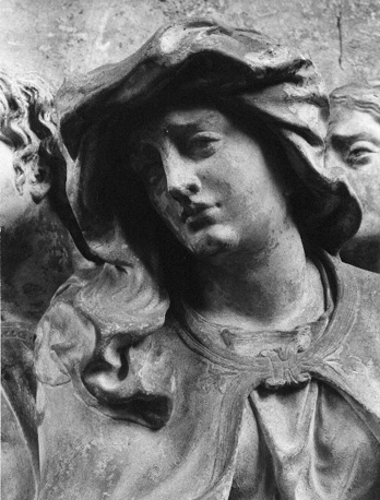 Detail beeld (Maria ?)