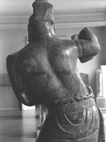 Bewaker van tempelingang (Dvarapala) of bewaker van de vier richtingen van het Universum (Lokapala): achterkant