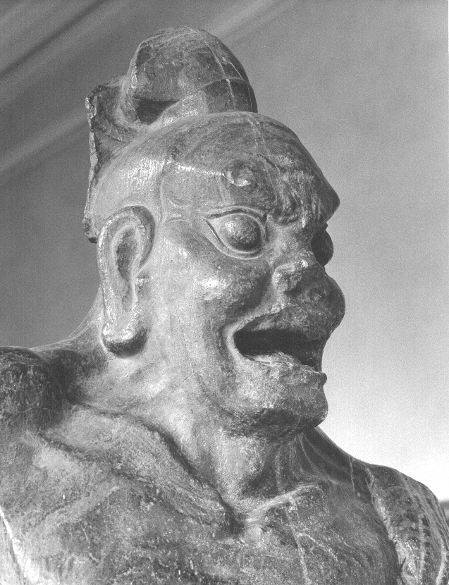 Bewaker van tempelingang (Dvarapala) of bewaker van de vier richtingen van het Universum (Lokapala); detail: hoofd van bewaker
