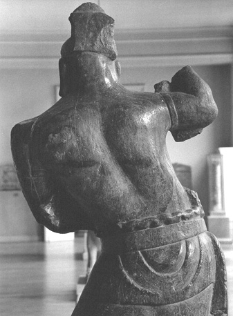 Bewaker van tempelingang (Dvarapala) of bewaker van de vier richtingen van het Universum (Lokapala): achterkant