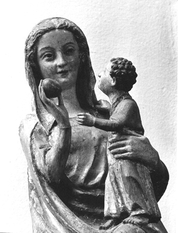 Tronende Moeder Gods met appel en staand Christuskind op linker knie; detail: bovenste gedeelte