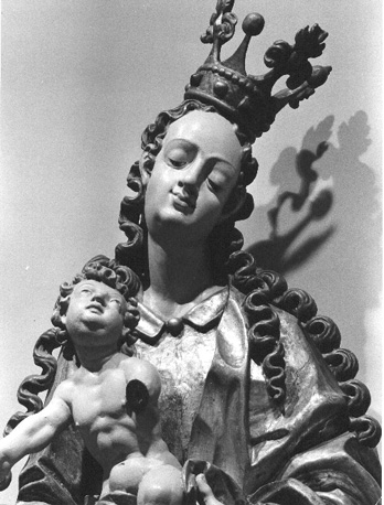 Gekroonde Maria met Christuskind op de maansikkel
