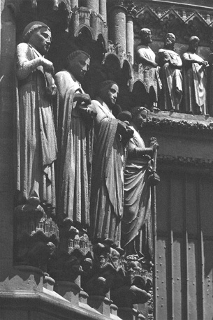 Zuidefacade; Statues-colonnes links van het portaal van de Vierge dorée