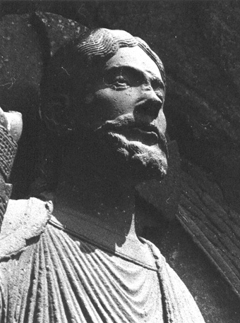 Westfacade, Portail Royal: detail van Christus in Mandorla