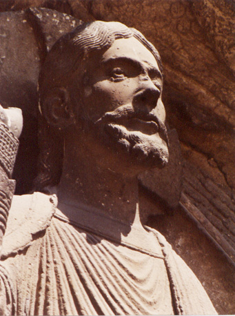Westfacade, Portail Royal: detail van Christus in Mandorla