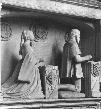 Grafmonument van François de Lannoy  (zoon van Raoul) en zijn vrouw, detail: twee knielende figuren van de overledenen