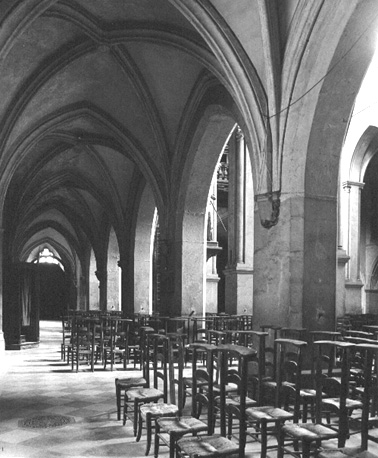Interieur: zijbeuk (?)