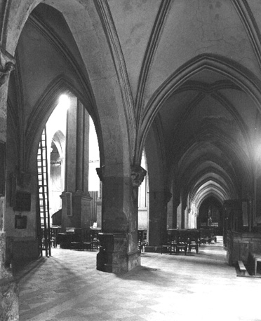Interieur: zijbeuk (?)