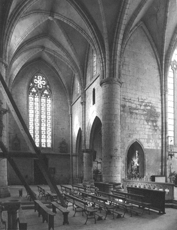 Abdijkerk, noordelijk transept vanuit het zuiden