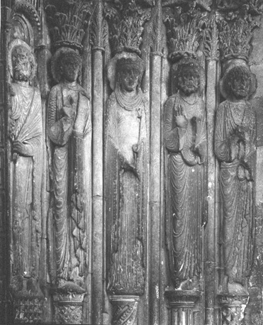 Zuidportaal, statues-colonnes (rechter zijde): Petrus, Salomo, koningin (?), David, voorouder van Christus (van links naar rechts)