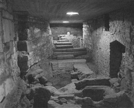 Restanten van baptisterium (ondergronds)