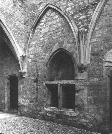 Armarium, in klooster