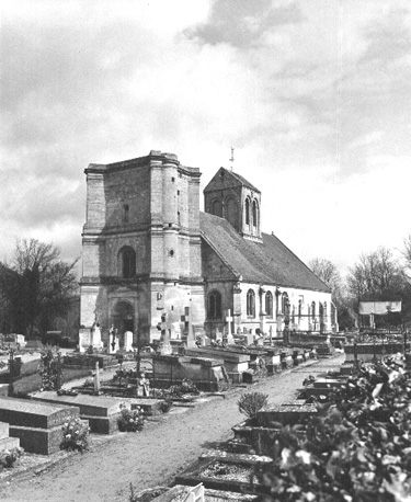 Kerk met begraafplaats vanuit het zuidwesten