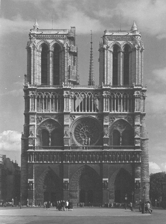 Westfacade vanuit het westen