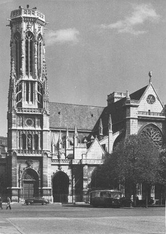 Westfacade en klokkentoren