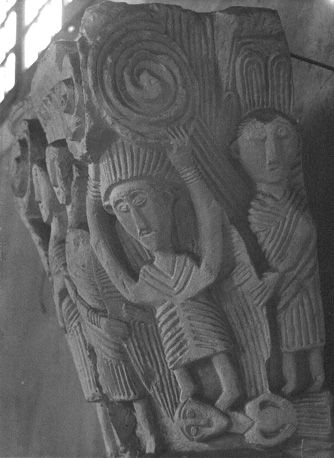 Kapiteel met menselijke figuren (van een vieringspijler)