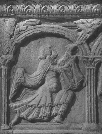 Westfacade, middenportaal, linker portaalwang: Offer van Kaïn en Abel, detail: Gods hand zegent Abel