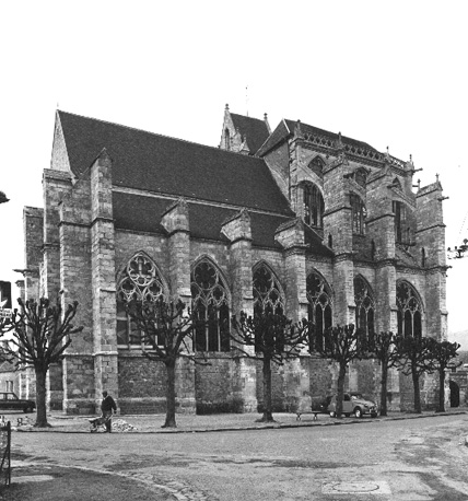 Zuidelijke zijde van kerk
