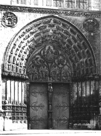 Westfacade, middenportaal; timpaan: scènes uit het leven van heilige Stefanus; trumeau: heilige Stephen (vervolg Comments)