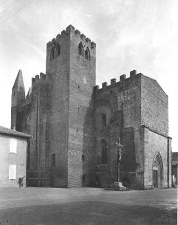 Versterkte kerk, noordelijke gevel