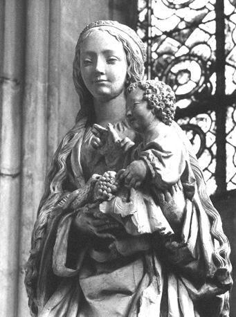 Kooromgang, zuidelijke kapel, beeld: Maria met kind ("La Vierge au raisin")