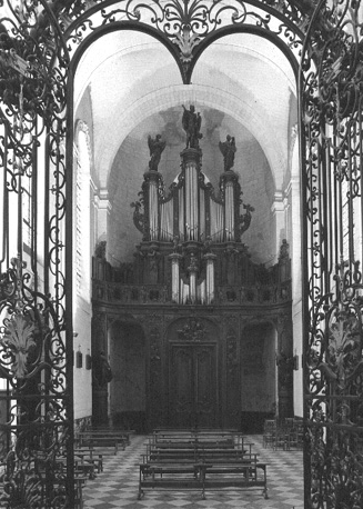 Kerk, schip: orgeltribune (vanuit het oosten)