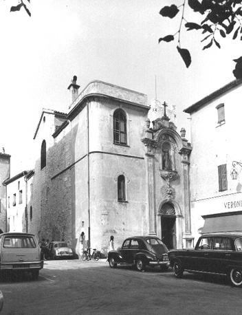 Westfacade vanuit het noordwesten