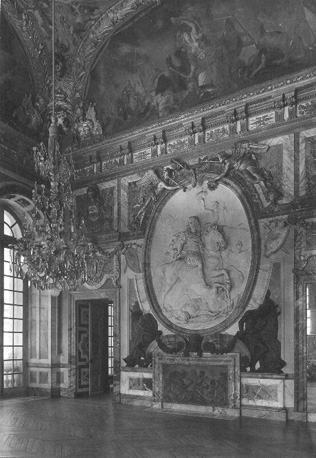 Salon de la Guerre, interieur: detail