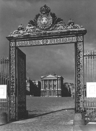 Hoofdingang van de Cour d'honneur