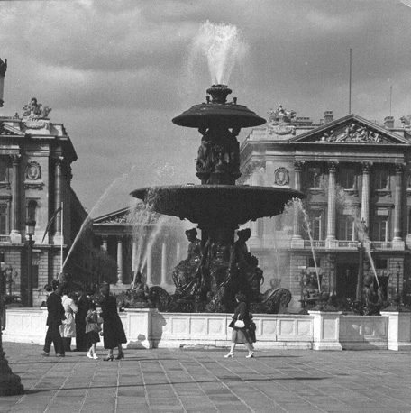 Eén van de fonteinen op de Place de la Concorde