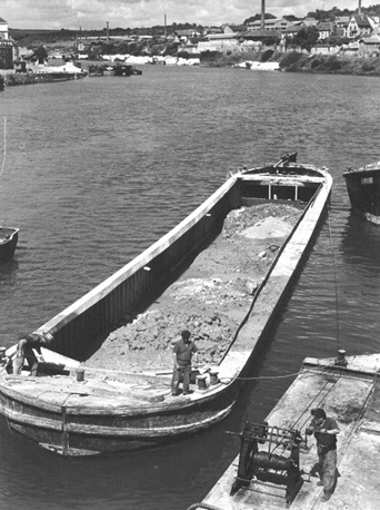 Vrachtboot op de Seine