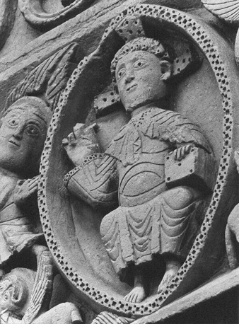 Timpaan, Christus in mandorla, Majestas Domini (vergezeld door de symbolen van de Vier Evangellisten en zes apostelen)