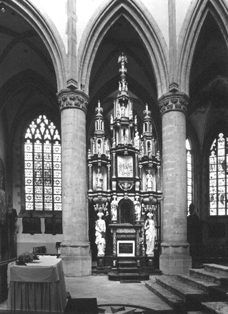 Sacramentstoren in noordelijke zijde van het koor